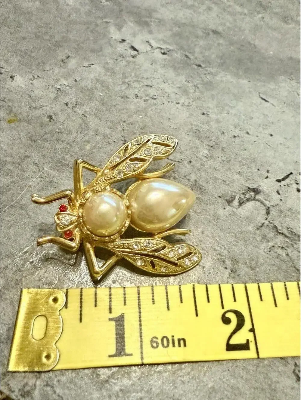 Vintage Roman Signed Goldtone Faux Pearl Bumble Bee Bug Brooch Pin Rhinestone